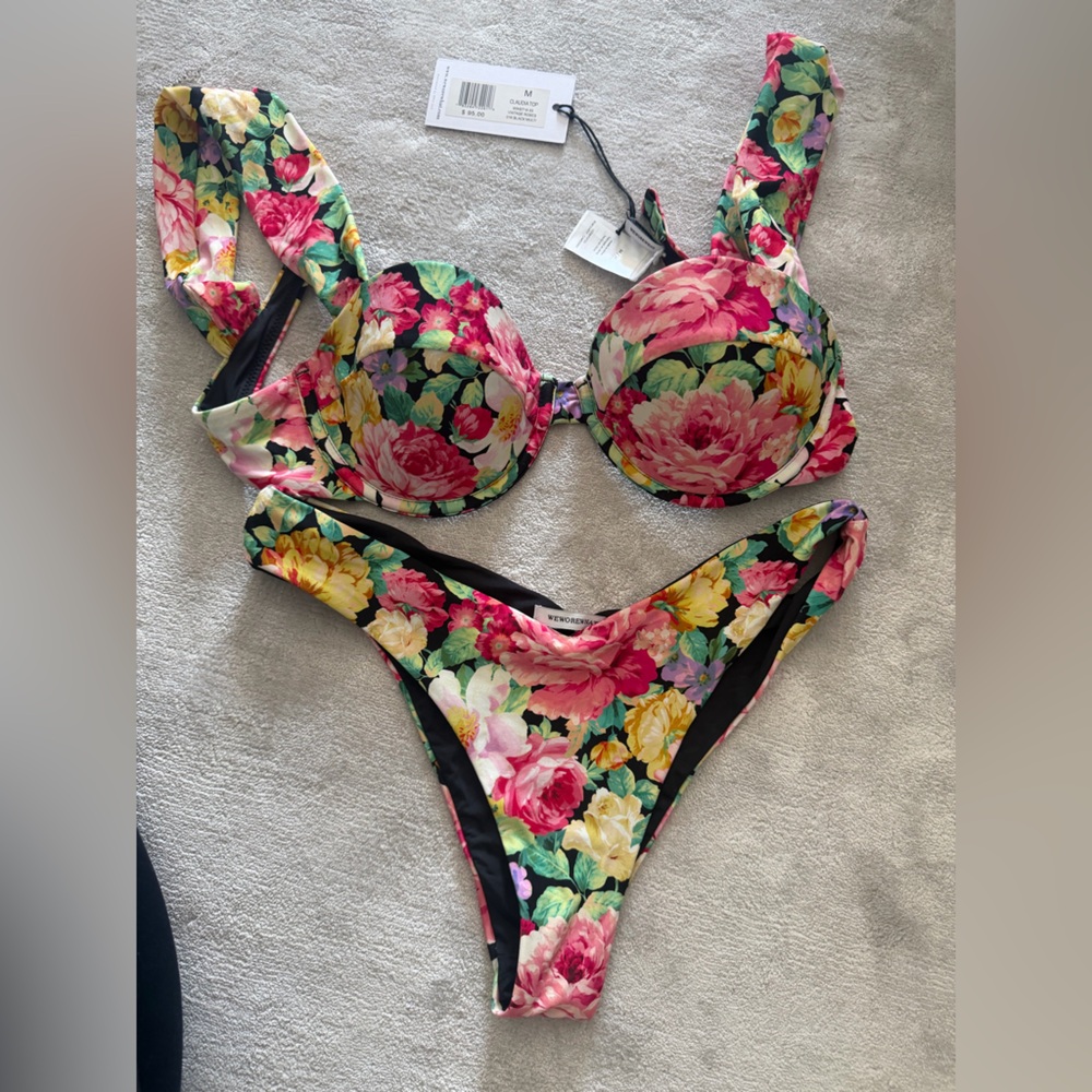 WeWoreWhat Floral Underwire Bikini Set - Top M/Bottom S